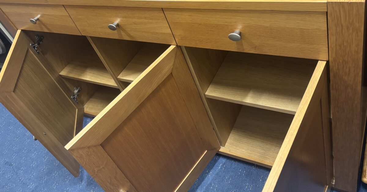 Side board - Image 3