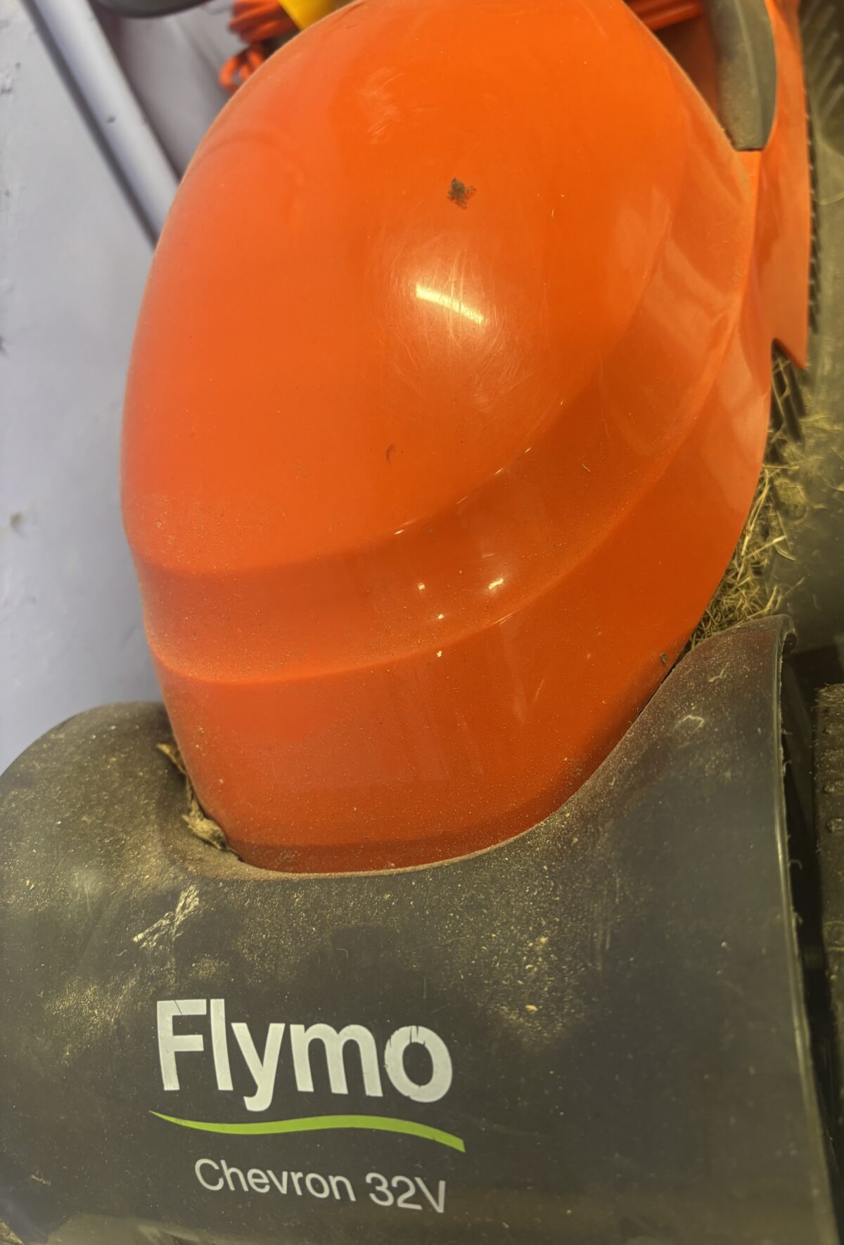 Flyno chevron 32V lawnmower - Image 2