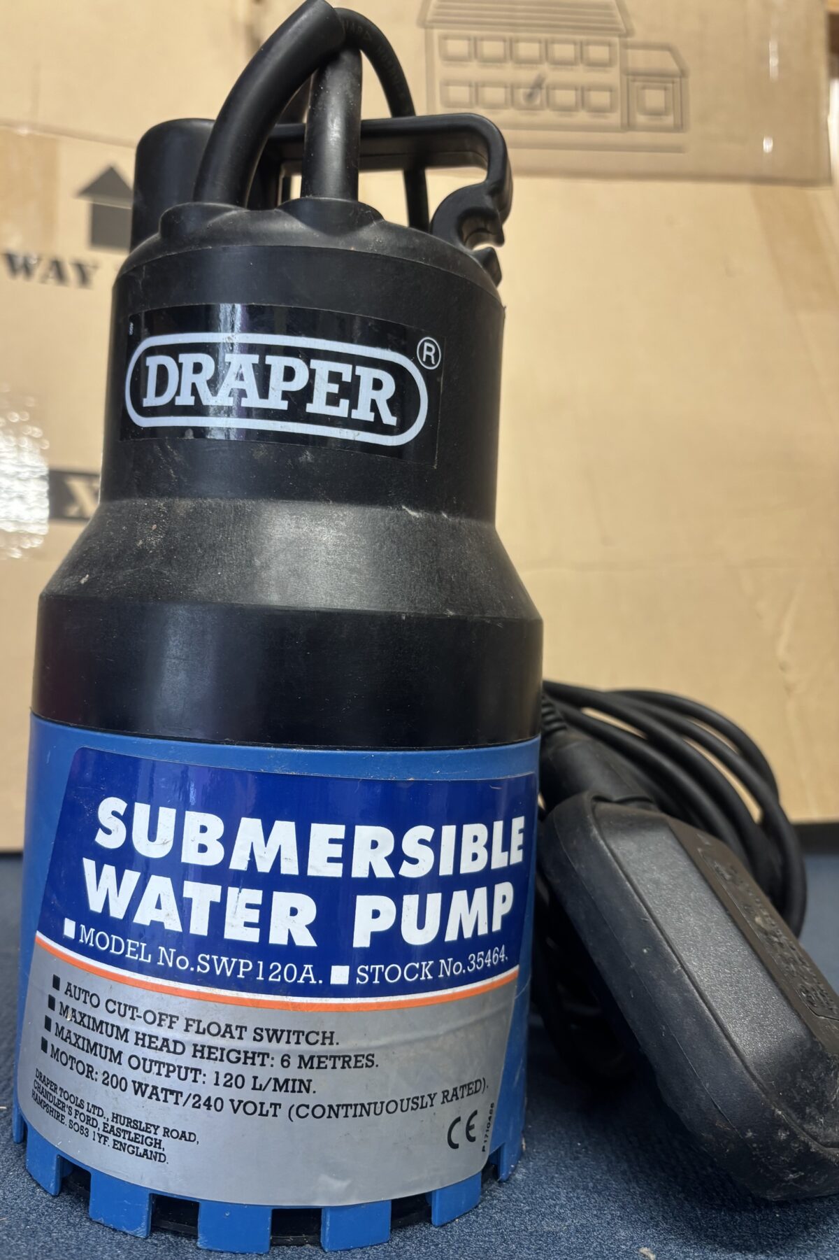 Draper submersible water pump