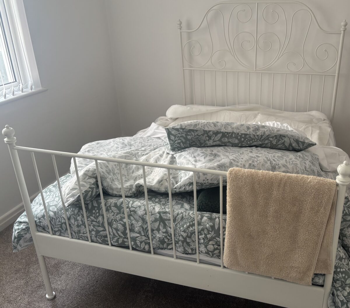 Metal bed frame 4ft 6 and mattress