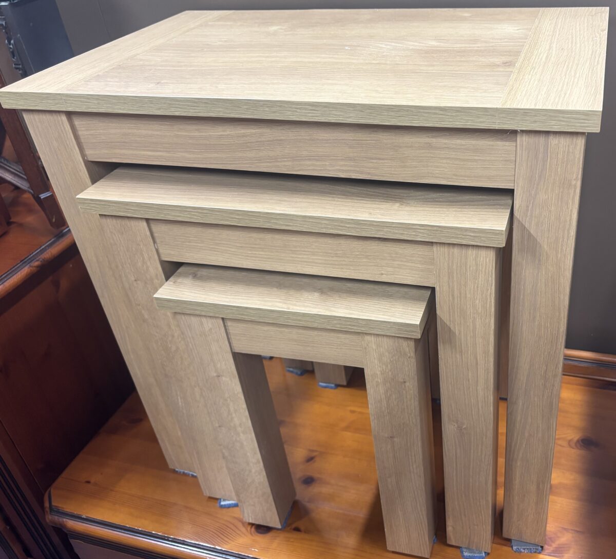 Nest of 3 tables