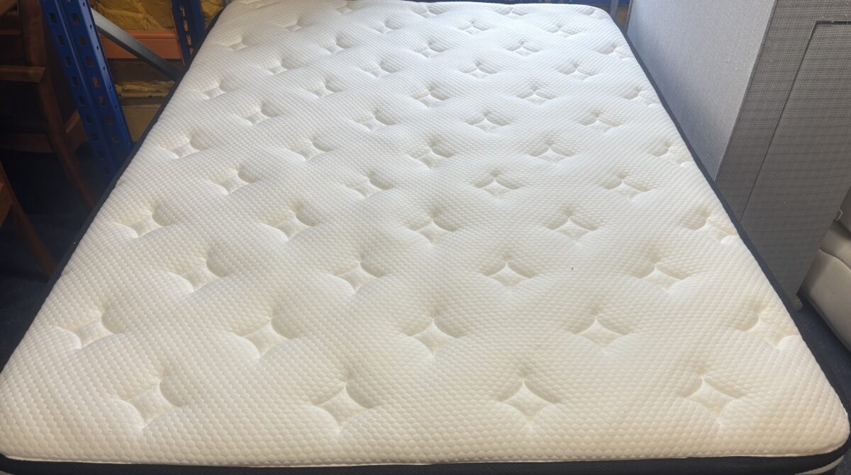 Metal bed frame 4ft 6 and mattress - Image 4