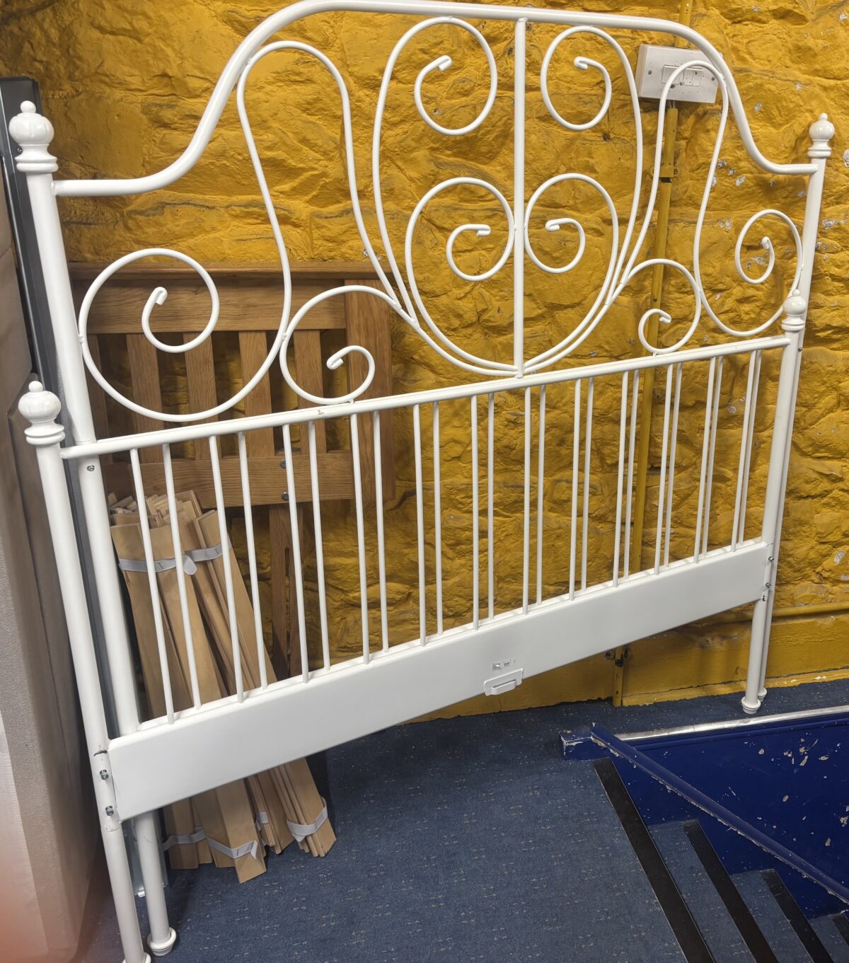 Metal bed frame 4ft 6 and mattress - Image 3