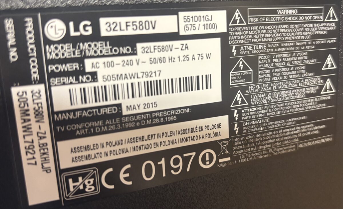 LG 32 inch smart TV - Image 3