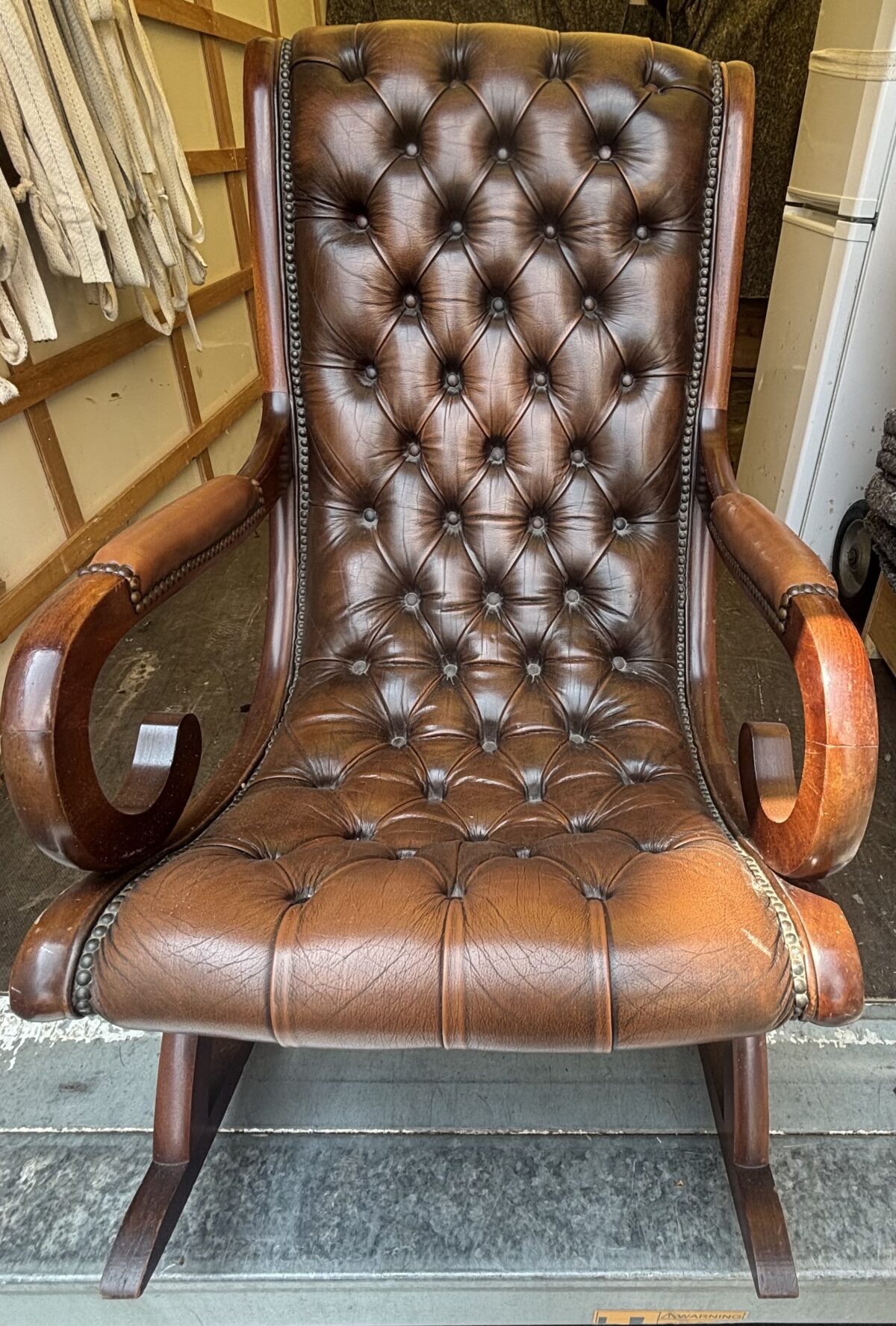 Chesterfield swivel chair - Image 3