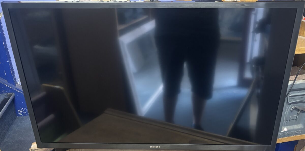 Samsung 32inch smart TV