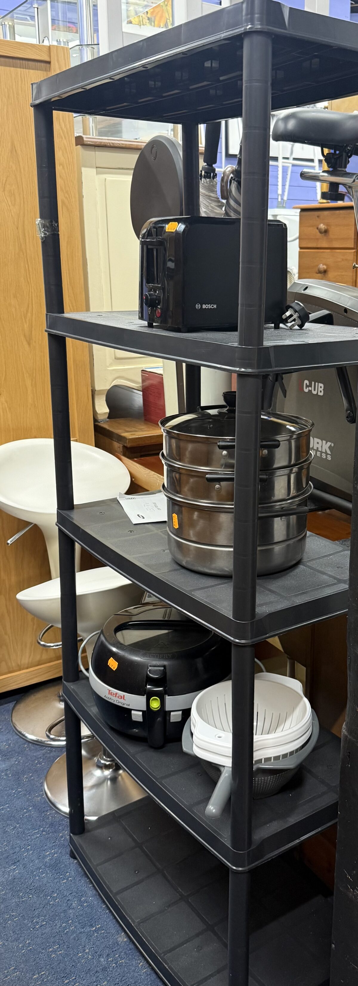 5-tier plastic shelving