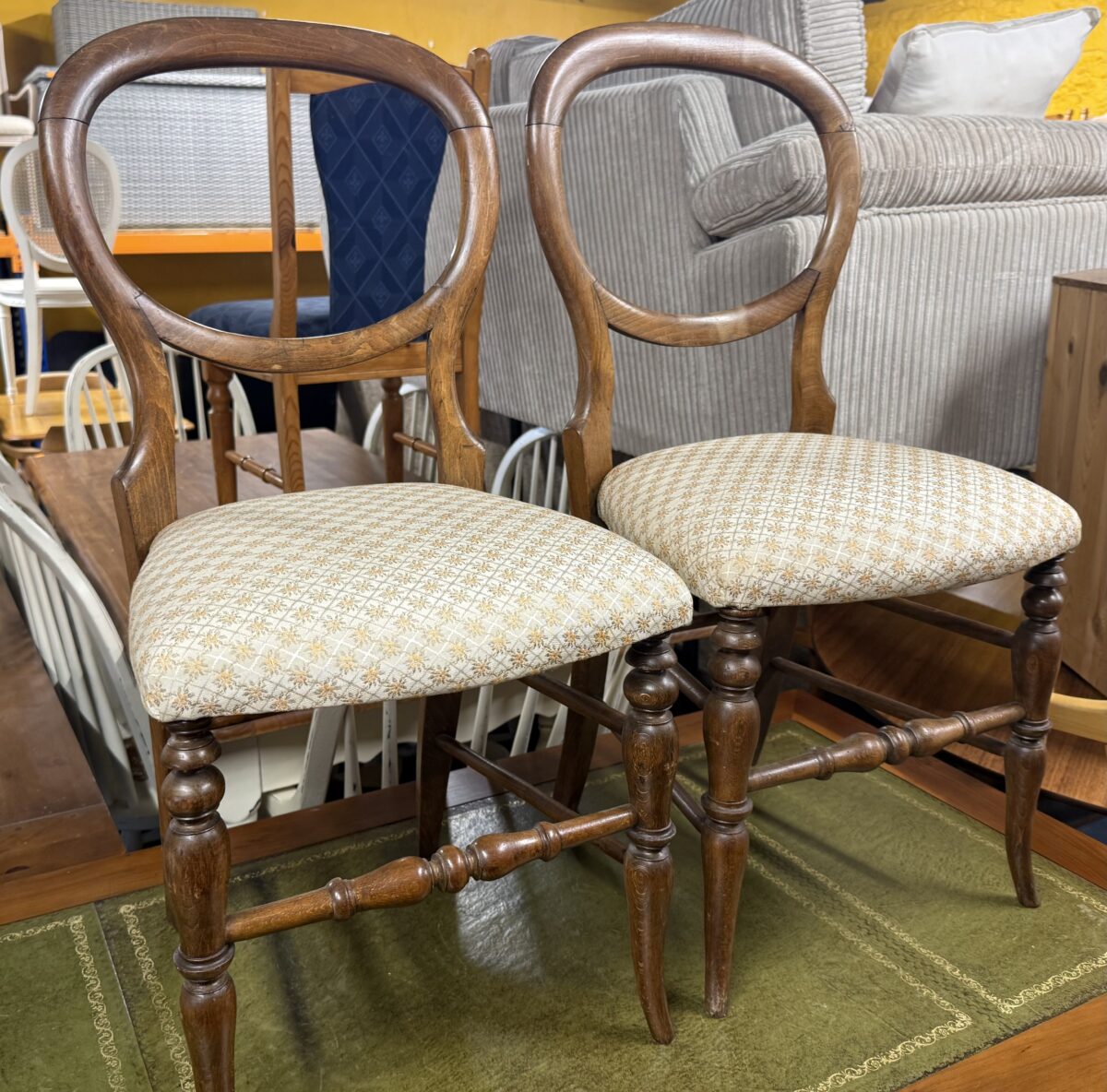 2 small chairs