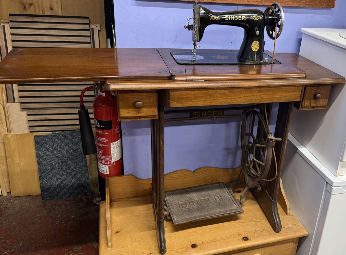Singer sewing machine
