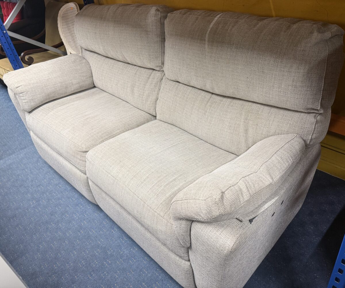 Electric recliner 3 seater sofa - Image 3